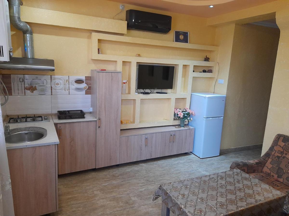 Guest House In Center Yerevan Exterior photo