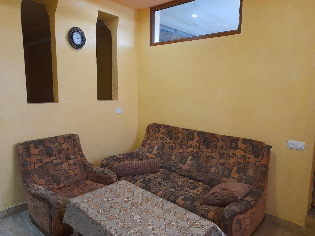 Guest House In Center Yerevan Exterior photo