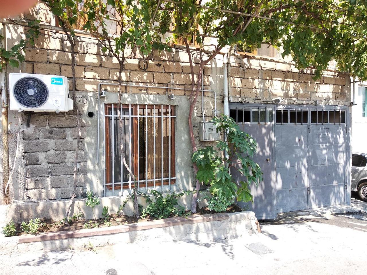 Guest House In Center Yerevan Exterior photo